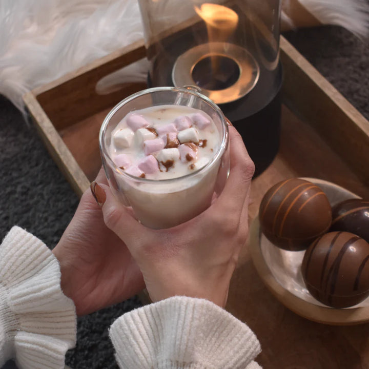 Bomba din ciocolata cu bezea pentru ciocolata calda